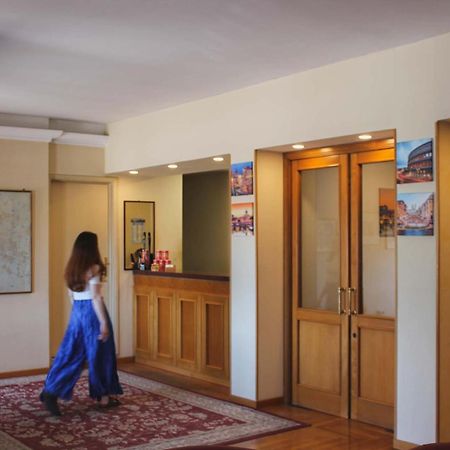 Oasi Santa Rosa Hotel Rome Bagian luar foto