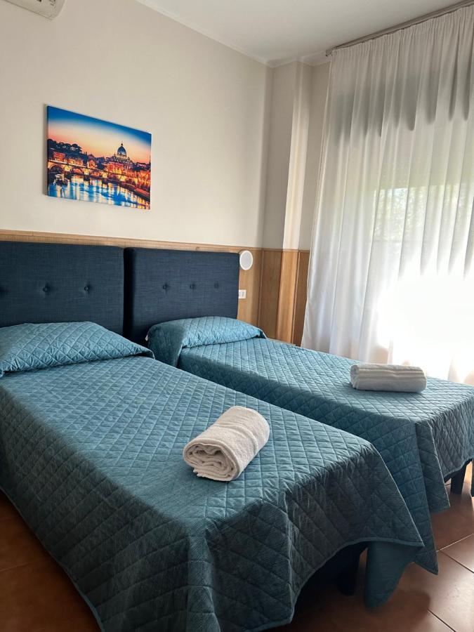 Oasi Santa Rosa Hotel Rome Bagian luar foto