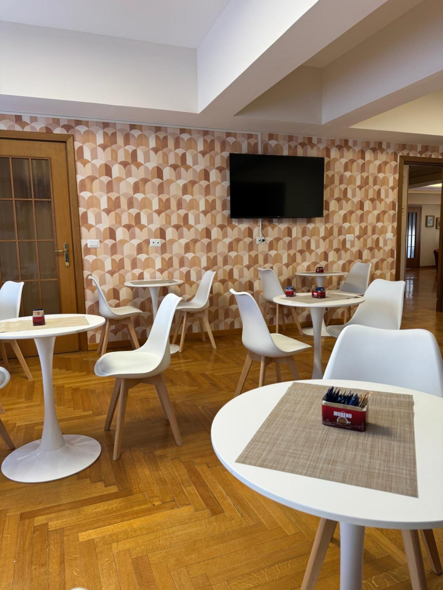 Oasi Santa Rosa Hotel Rome Bagian luar foto